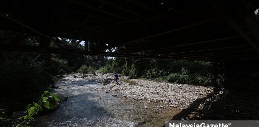 kepala air bidor tapah kampung poh sungai kenjur empat beranak hanyut sungai arus deras