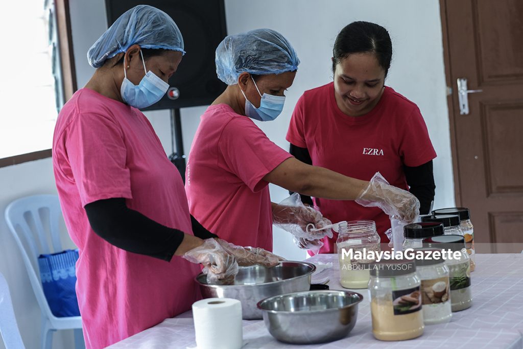 Wanita Orang Asli hasilkan produk kecantikan organik, jana pendapatan
