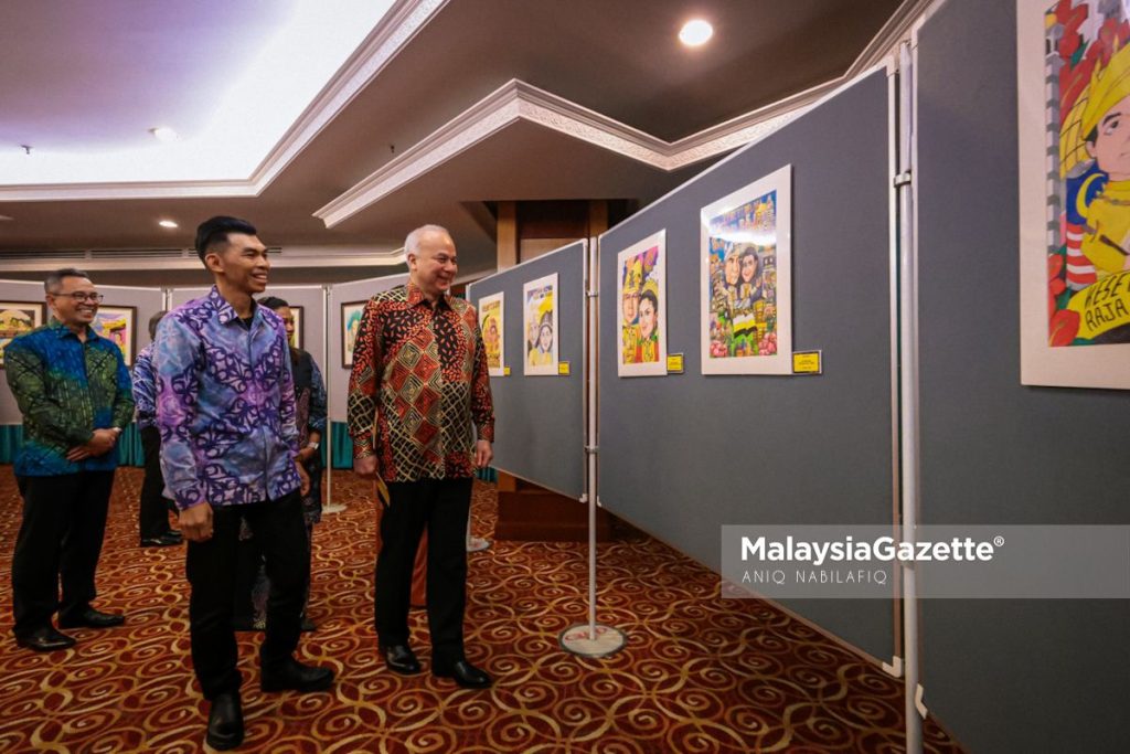 Sultan Perak berangkat ke Program Menyemai Semangat Kesetiaan Kepada Raja dan Negara