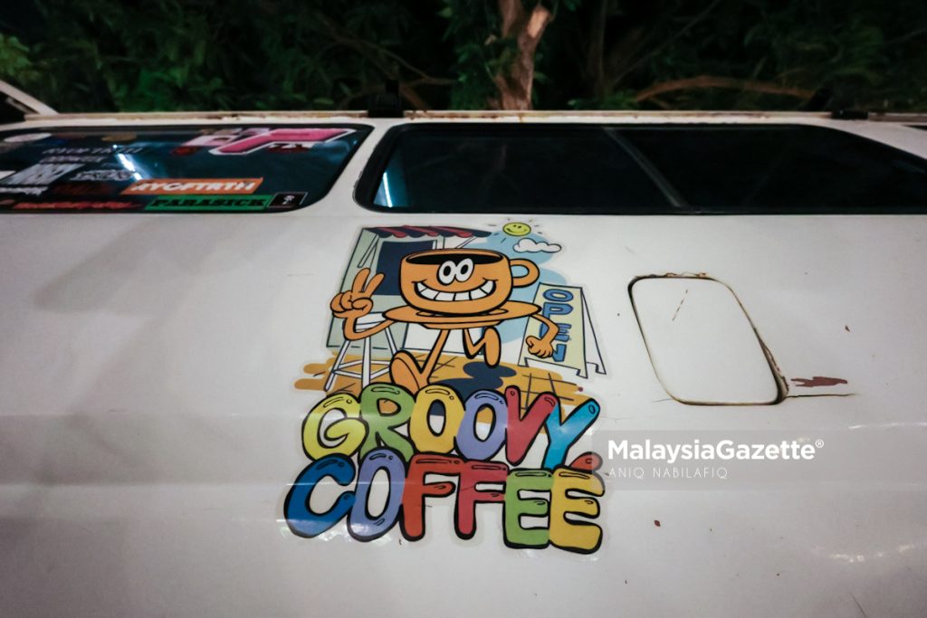 Groovy Coffee tampil konsep retro 80-an