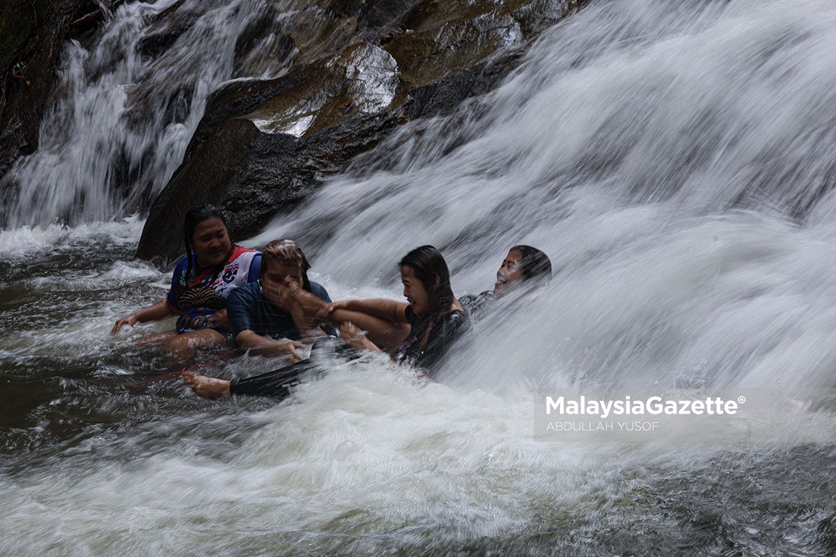 Chalet tiub pengalaman menarik pengunjung Lata Kinjang Orang Asli Rani pengunjung air terjun tapah