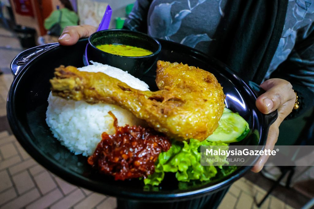 Nasi ayam penyet resipi asli negara seberang ‘bersembunyi’ di Jawa Cafe