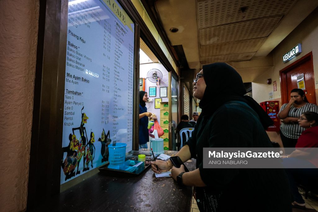 Nasi ayam penyet resipi asli negara seberang ‘bersembunyi’ di Jawa Cafe