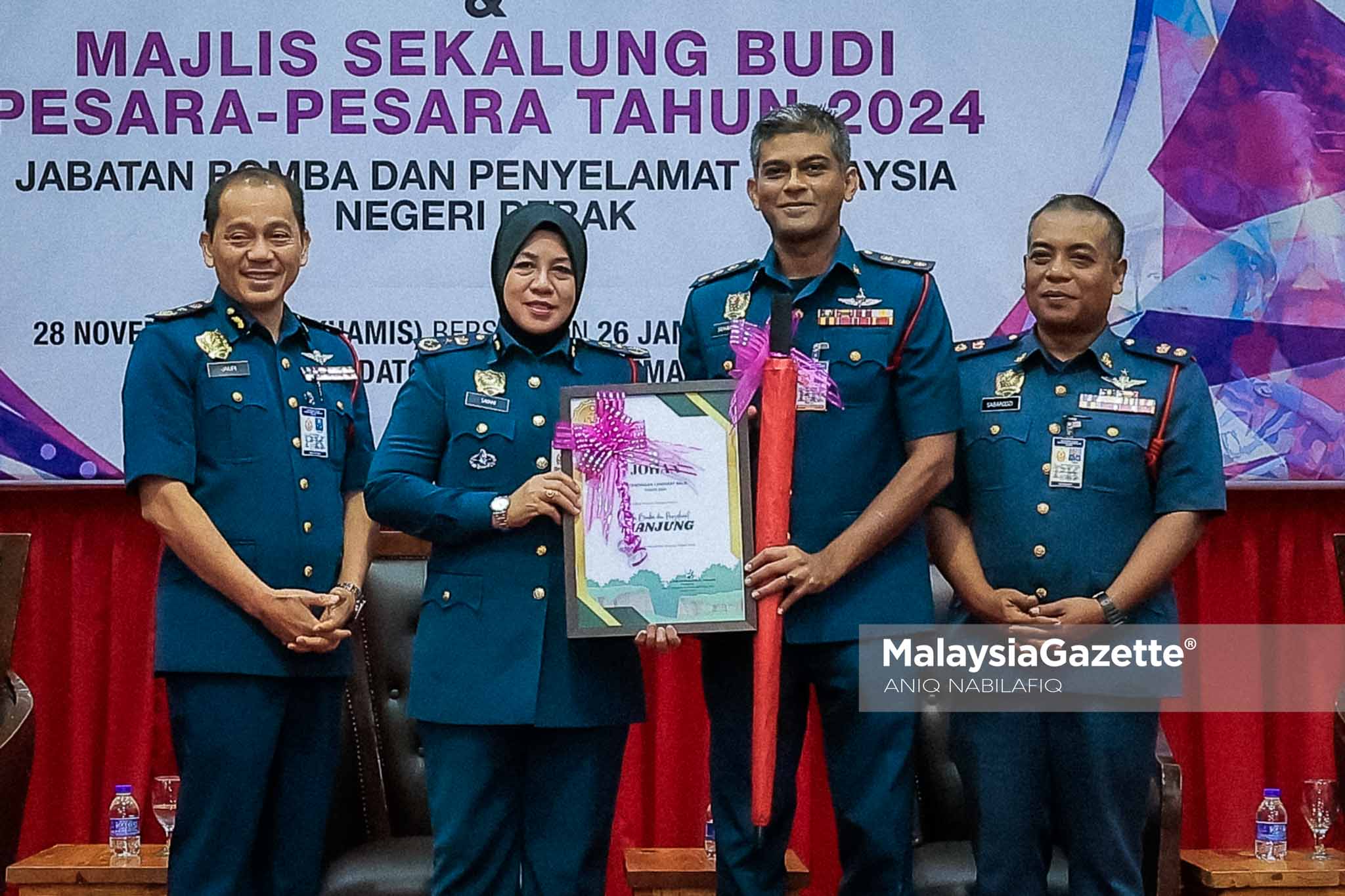 MTL Henti sementara aktiviti riadah di air Bomba Perak Sayani kepala air pengunjung JBPM