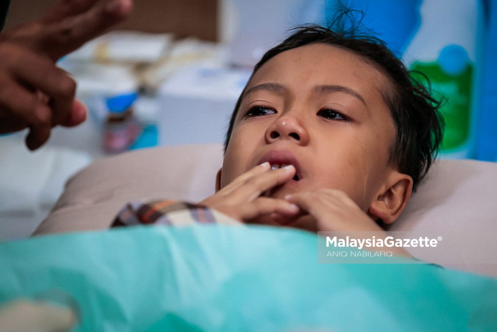 37 kanak-kanak diarak naik bas Hoho sebelum berkhatan