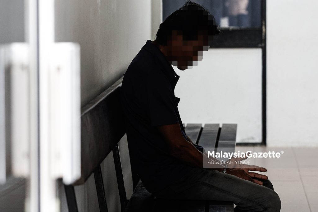 Pengait sawit mengaku tidak bersalah rogol anak kandung