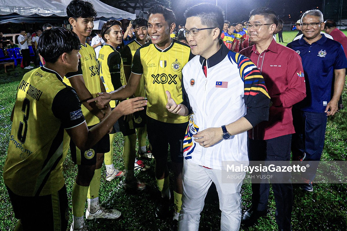 Padang Esplanade lampu limpah taiping penduduk kemudahan Kah Woh rakyat riadah