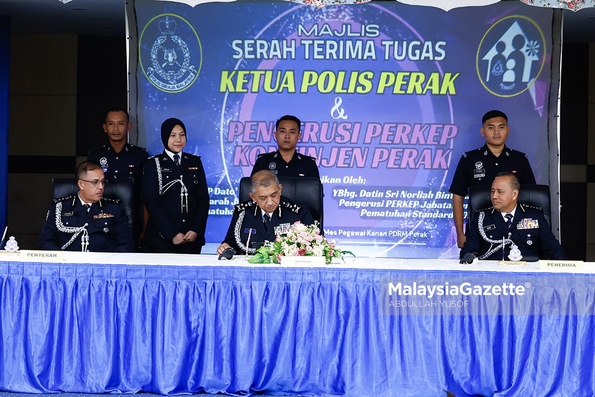 Polis pegawai anggota rasuah tahun warga PDRM Azri JPS aduan