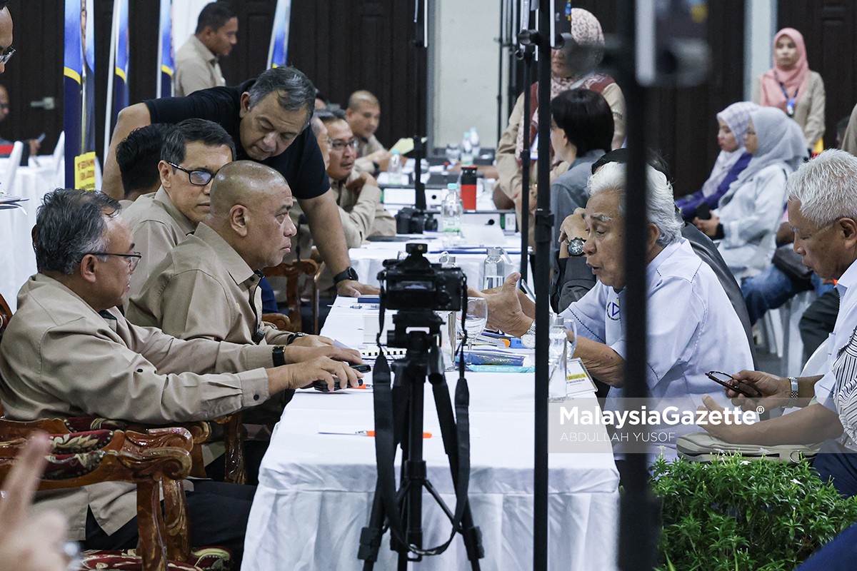 Aduan rakyat Perak Program Mesra Hari Bertemu Pelanggan Aduan rakyat kepada kerajaan negeri Isu persendirian rakyat Perak Masalah tanah dan rumah di Perak Majlis Bandaraya Ipoh (MBI) Infrastruktur Perak Program anjuran kerajaan negeri Saarani