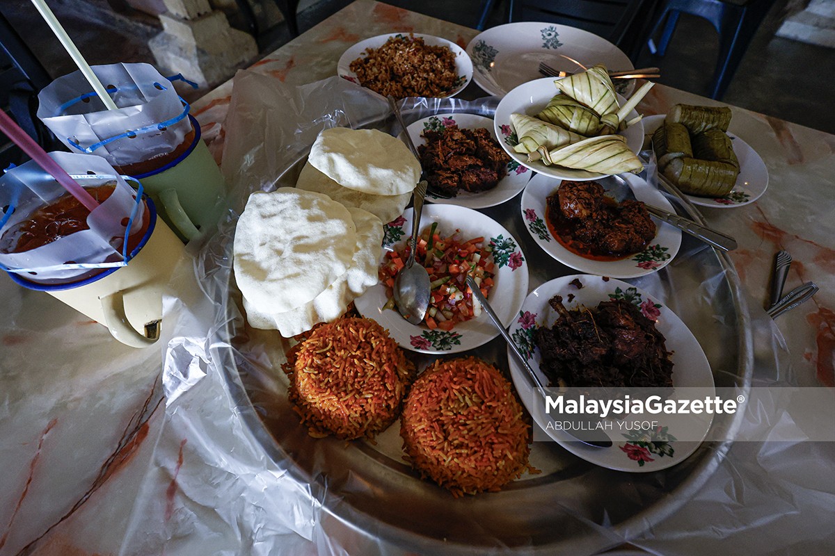 Rumah Makan Rendang Tok Yoep juadah hidangan makanan tradisional daging Nora Aishah tradisi 