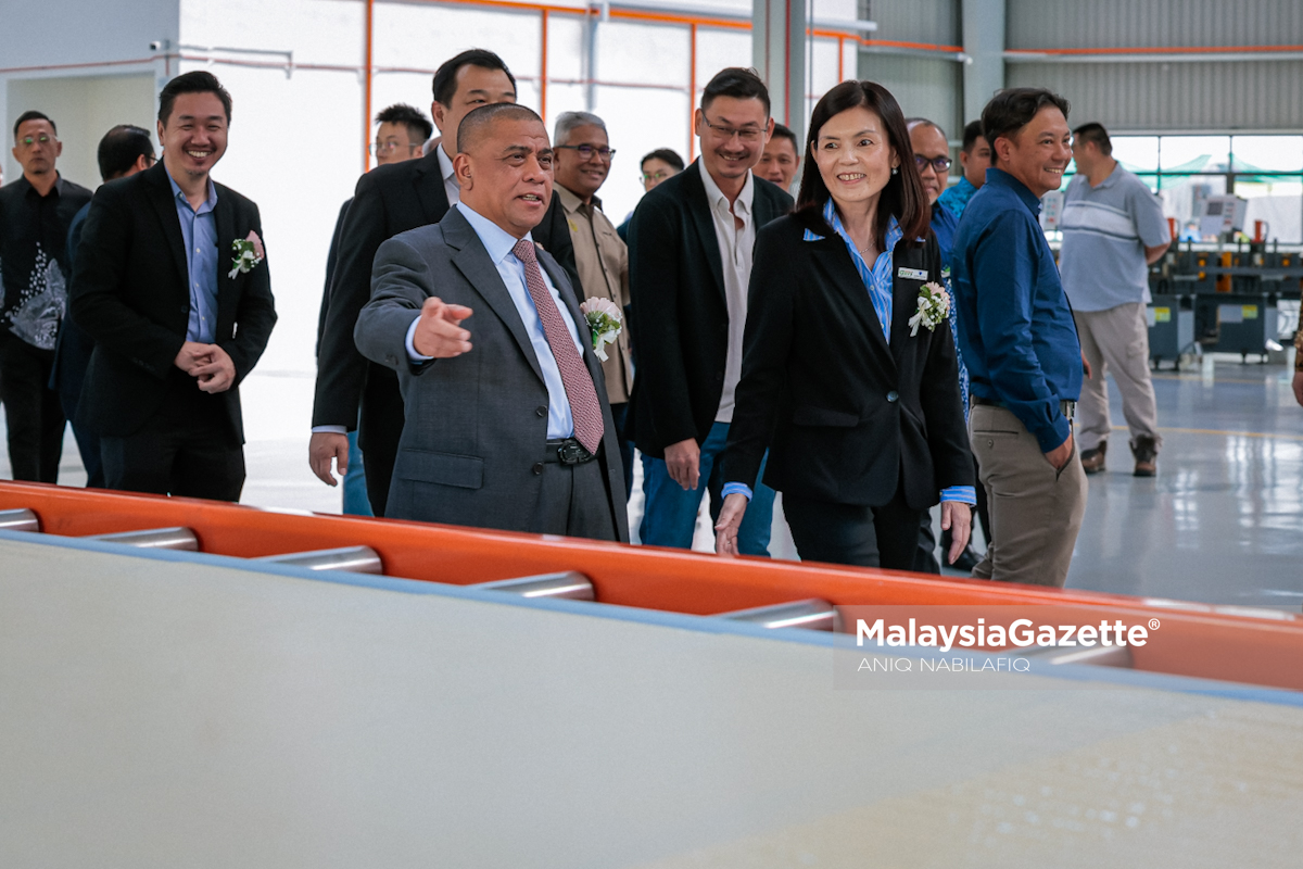 Pelaburan di Perak Perak destinasi pelaburan InvestPerak Pelan Perak Sejahtera 2030 Industri teknologi hijau Perak Kilang Green Excel Manufacturing Perak Peluang pekerjaan di Perak Saarani Perak