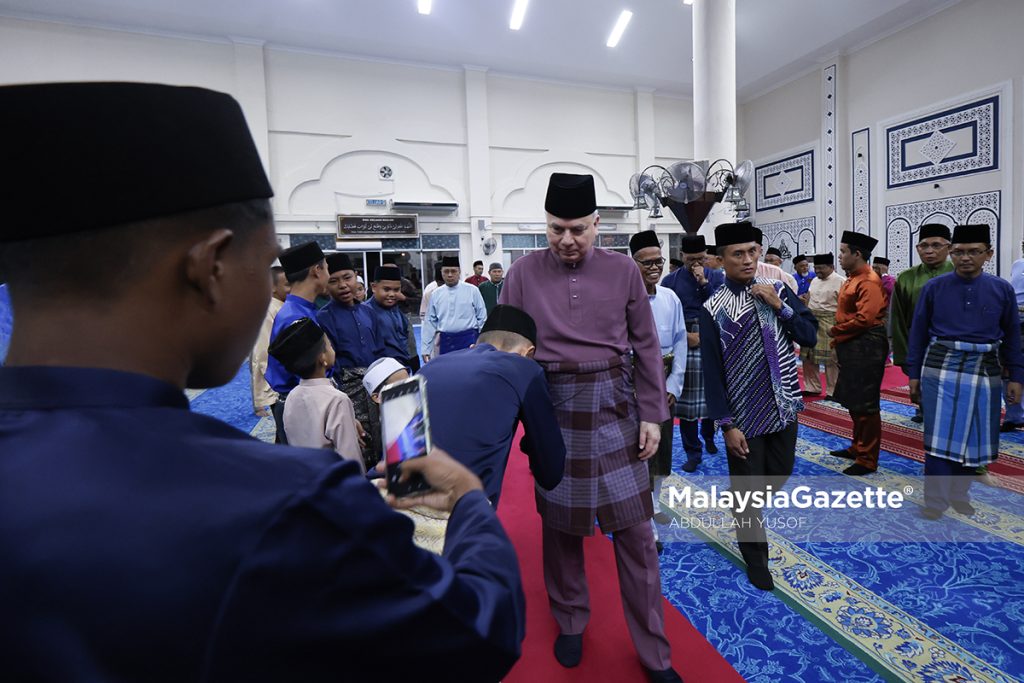 Sultan Perak berkenan rasmi Masjid Ar-Raudah Lekir