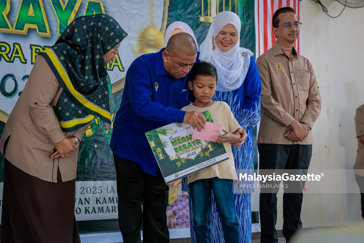 BN jentera PRK Ayer Kuning 2025 Barisan Nasional PRK Ayer Kuning Saarani calon BN PRK Ayer Kuning PRK Ayer Kuning BN pelancaran jentera Tarikh penting PRK Ayer Kuning 2025 Sentimen politik PRK Ayer Kuning