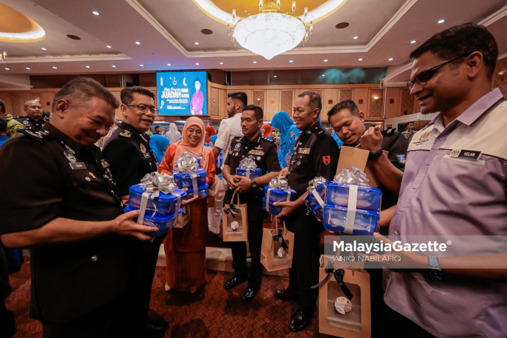 Perak edar 10,500 pek juadah raya kepada pasukan beruniform