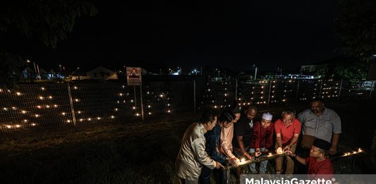 Pelita panjut malam tujuh likur tradisi pelita panjut Ramadan, malam tujuh likur Perak, pesta panjut Aidilfitri, perpaduan kaum Malaysia, budaya Melayu Ramadan Medan Klebang Pertama