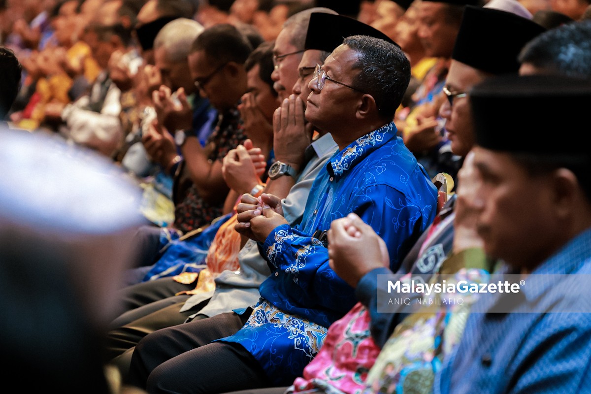 Pelantikan Ketua Kampung Perak 2025 ✅ Cadangan Kata Kunci Berkaitan (Related Keyphrases): Peranan ketua kampung Pembangunan desa Perak Pelan Perak Sejahtera 2030 Pembangunan industri Perak TVET Perak Pelaburan negeri Perak JPKK Perak 2025 Menteri Besar Saarani Mohamad Ketua kampung dan TVET Agenda pembangunan Perak