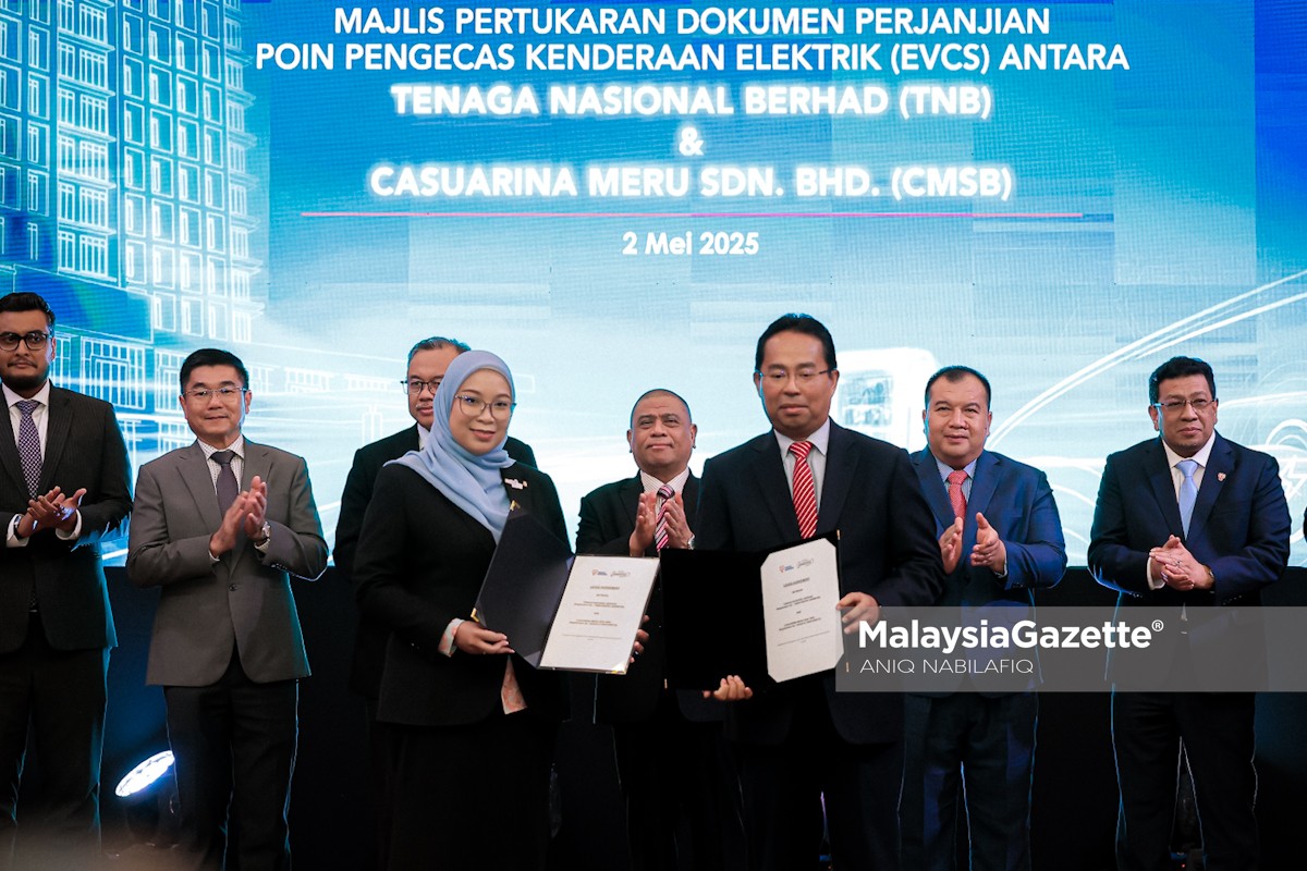 Perak bina 500 stesen pengecas EV pelan EV Perak 2025 Saarani EV destinasi pelancongan Perak stesen cas EV luar bandar sasaran pengecas EV Malaysia kerjasama TNB dan Perak EV infrastruktur EV Tahun Melawat Malaysia 2026