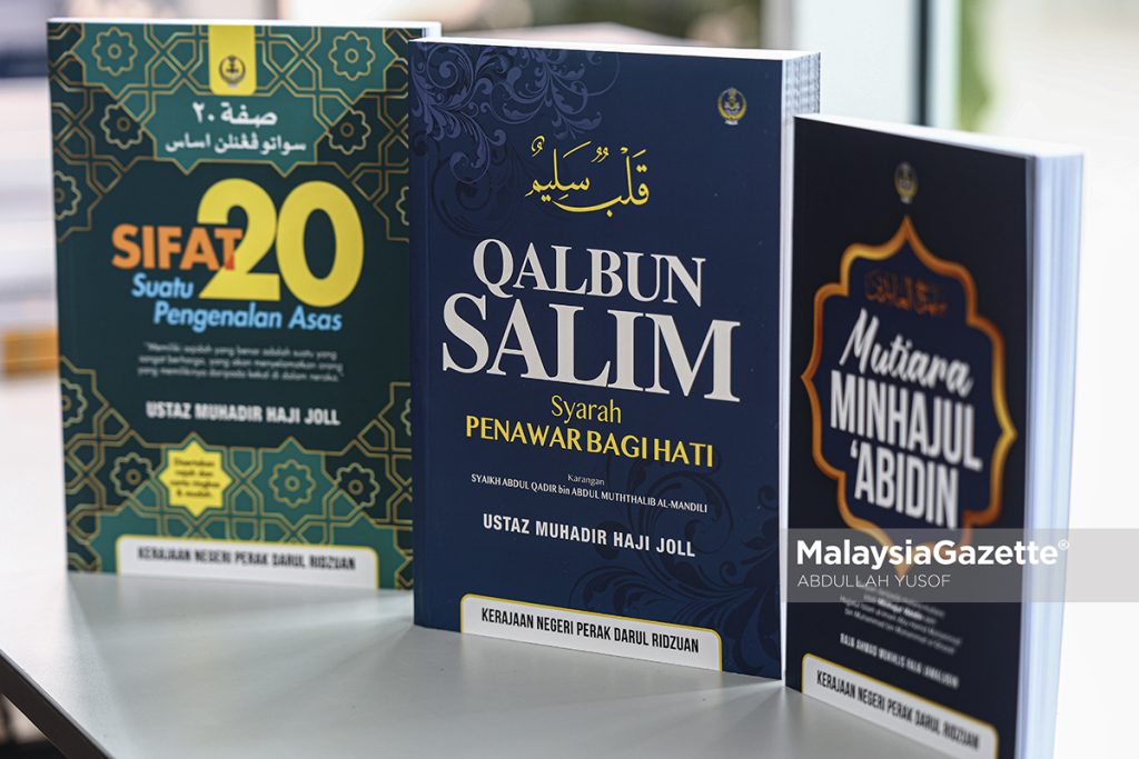 Tiga kitab asas imarahkan masjid waktu Maghrib-Isyak
