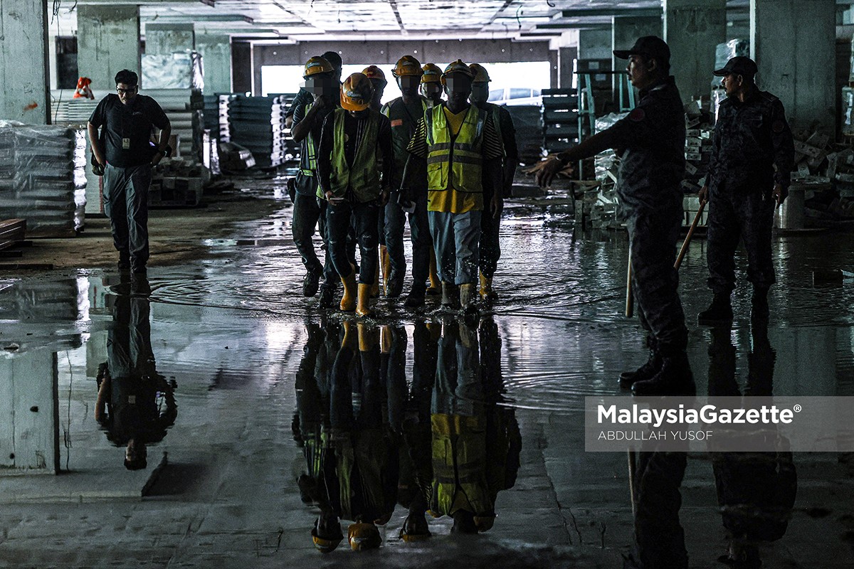 92 PATI ditahan di tapak binaan Ipoh Operasi imigresen Perak PATI di tapak pembinaan Jabatan Imigresen Malaysia Perak Serbuan Op Bersasar Pendatang asing tanpa izin Majikan menggaji PATI PATI ditahan di Ipoh pekerja warga asing