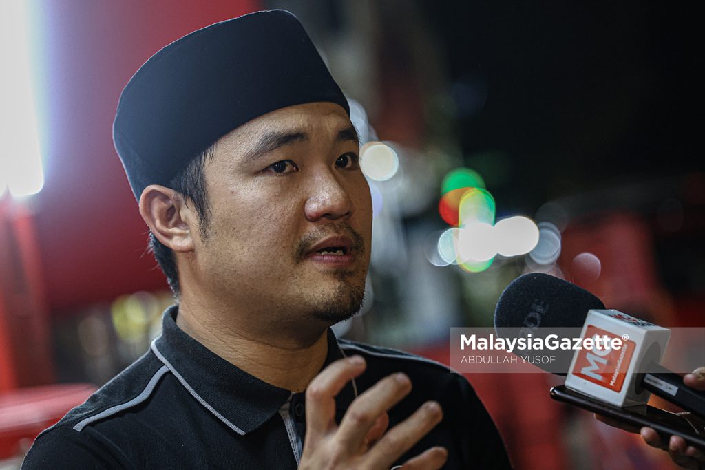 Nasi ayam claypot dapur arang menu ikonik restoran Oppa Zuzu