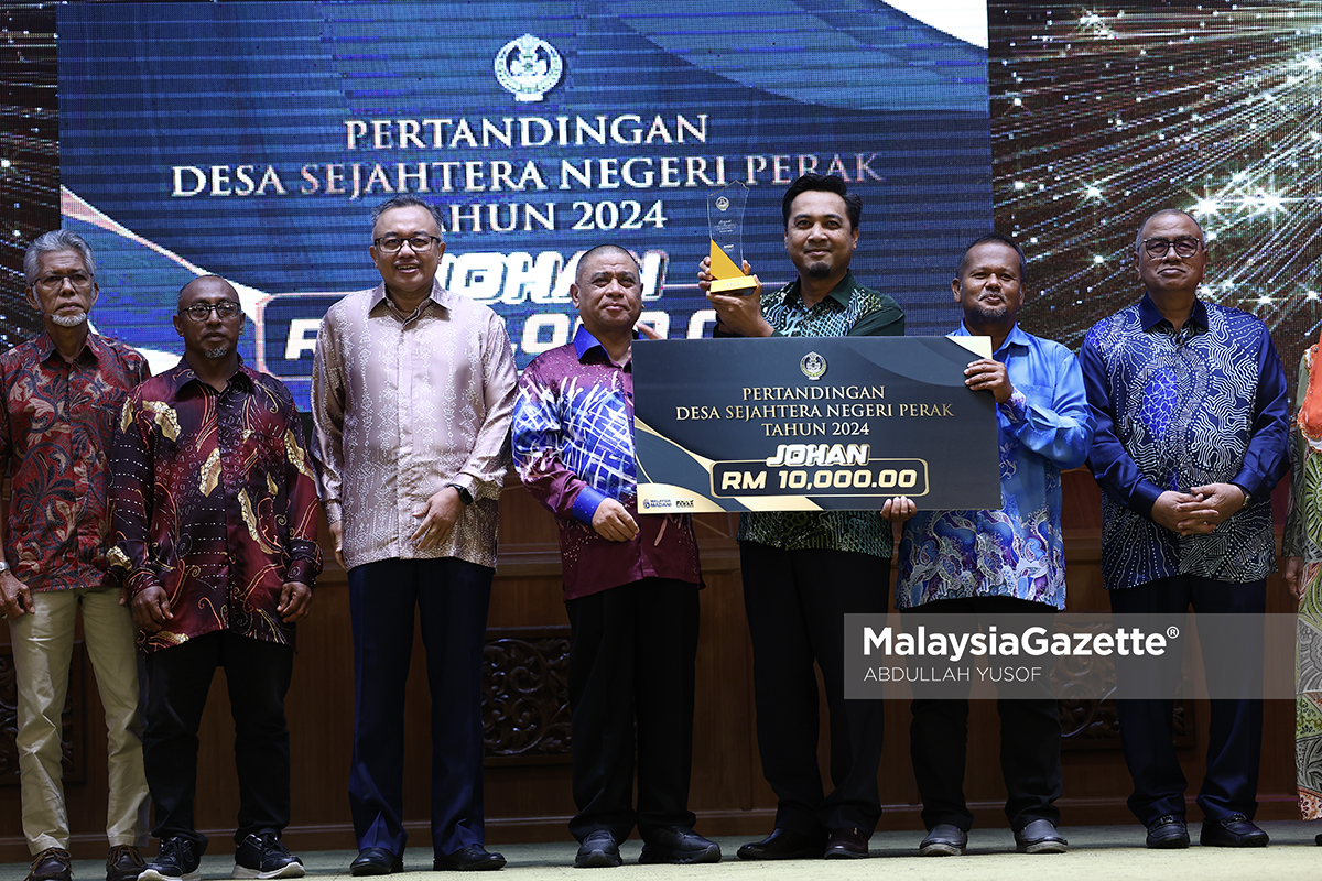 Anugerah Desa Sejahtera dan Sejati Madani 2024 Perak Kampung Jaya Setia Kuala Kangsar Kampung Telaga Nenas Manjung Johan Anugerah Desa Sejahtera 2024 Johan Anugerah Sejati Madani 2024 JS Licious kerepek projek kelong Kampung Telaga Nenas pembangunan desa Perak inisiatif komuniti luar bandar produk kampung halal pelancongan memancing Perak