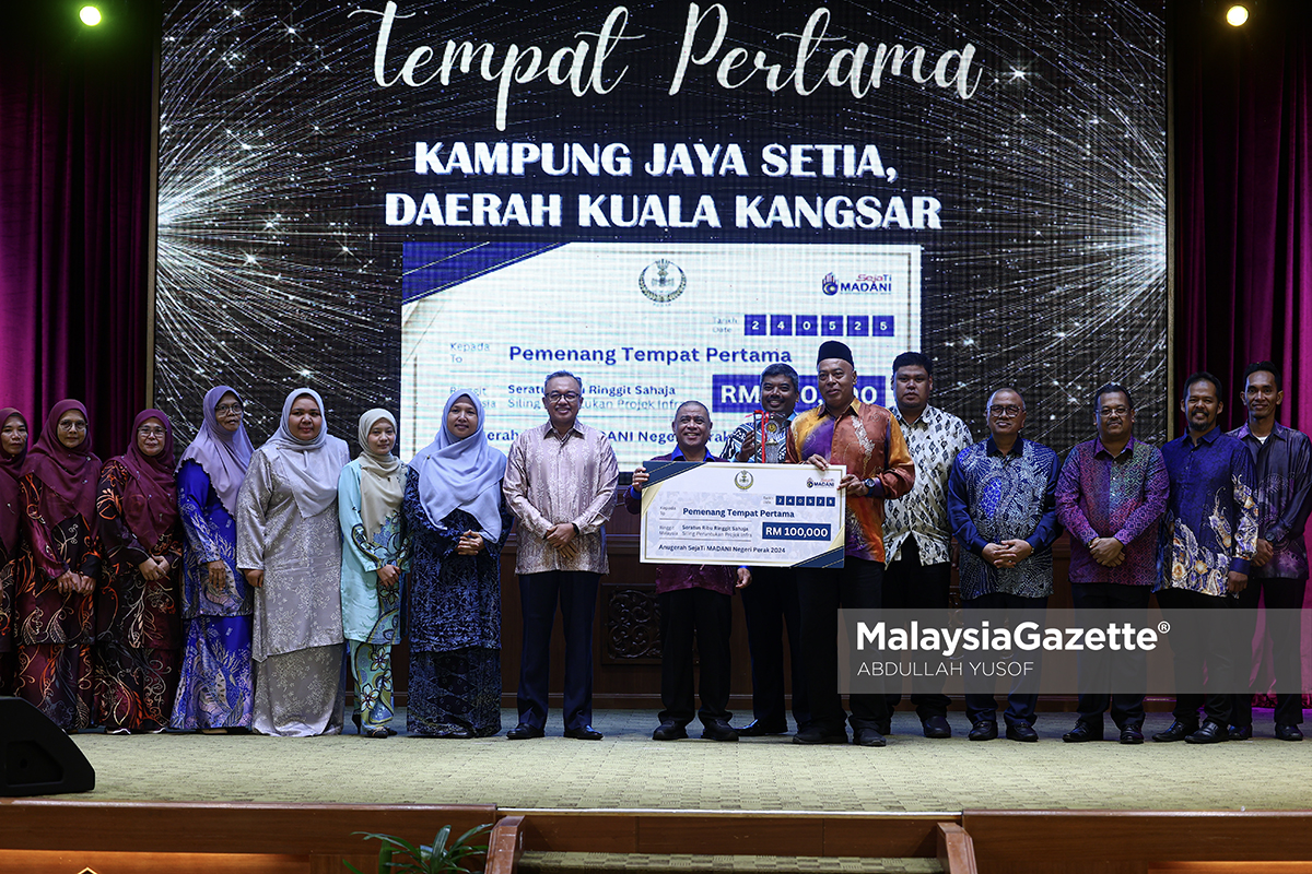 Anugerah Desa Sejahtera dan Sejati Madani 2024 Perak Kampung Jaya Setia Kuala Kangsar Kampung Telaga Nenas Manjung Johan Anugerah Desa Sejahtera 2024 Johan Anugerah Sejati Madani 2024 JS Licious kerepek projek kelong Kampung Telaga Nenas pembangunan desa Perak inisiatif komuniti luar bandar produk kampung halal pelancongan memancing Perak