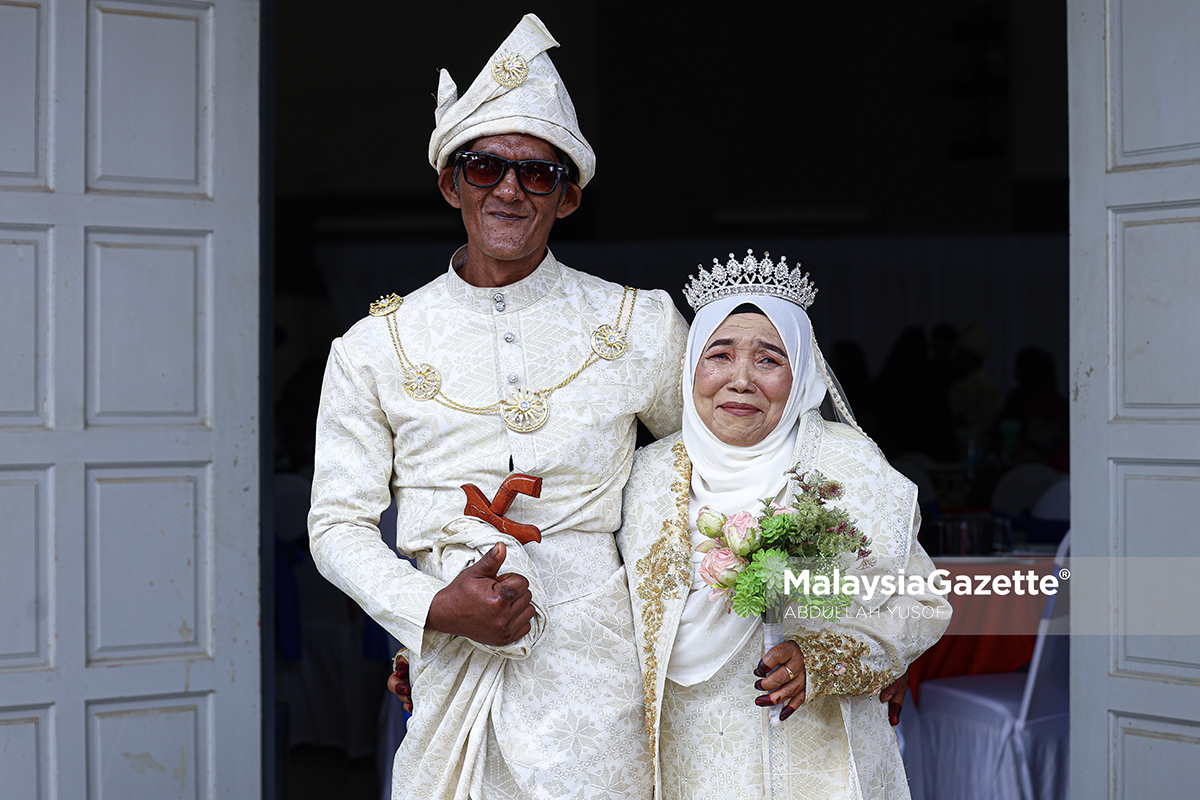 Jodoh beza usia Perkahwinan warga emas Lenggong Cinta tidak kenal usia Kenduri kahwin beramai-ramai Lenggong Jodoh rahsia Tuhan Perkahwinan kali pertama usia 47 Perkahwinan kali ketiga wanita 70 tahun Majlis kahwin Parlimen Lenggong Jiran jadi pasangan hidup Cinta di usia emas Perkahwinan unik Lenggong