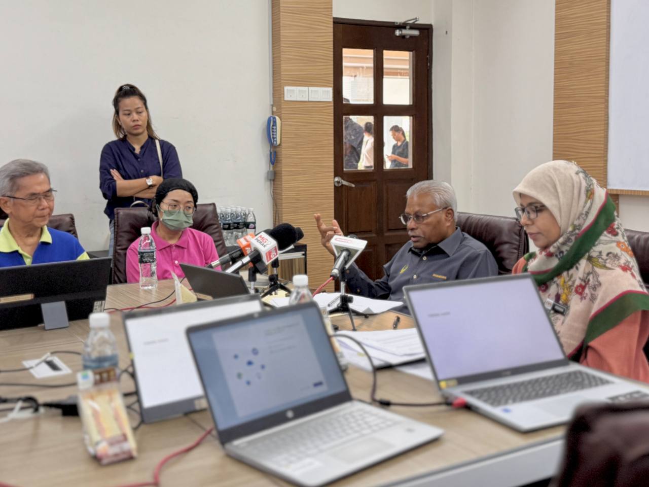 keracunan makanan Sekolah San Min keracunan makanan pelajar • nasi goreng tomyam punca keracunan • kes keracunan makanan sekolah • pelajar asrama keracunan • PKD Hilir Perak • kantin sekolah ditutup • norovirus sapovirus Malaysia Keracunan makanan perak sivanesan kesihatan