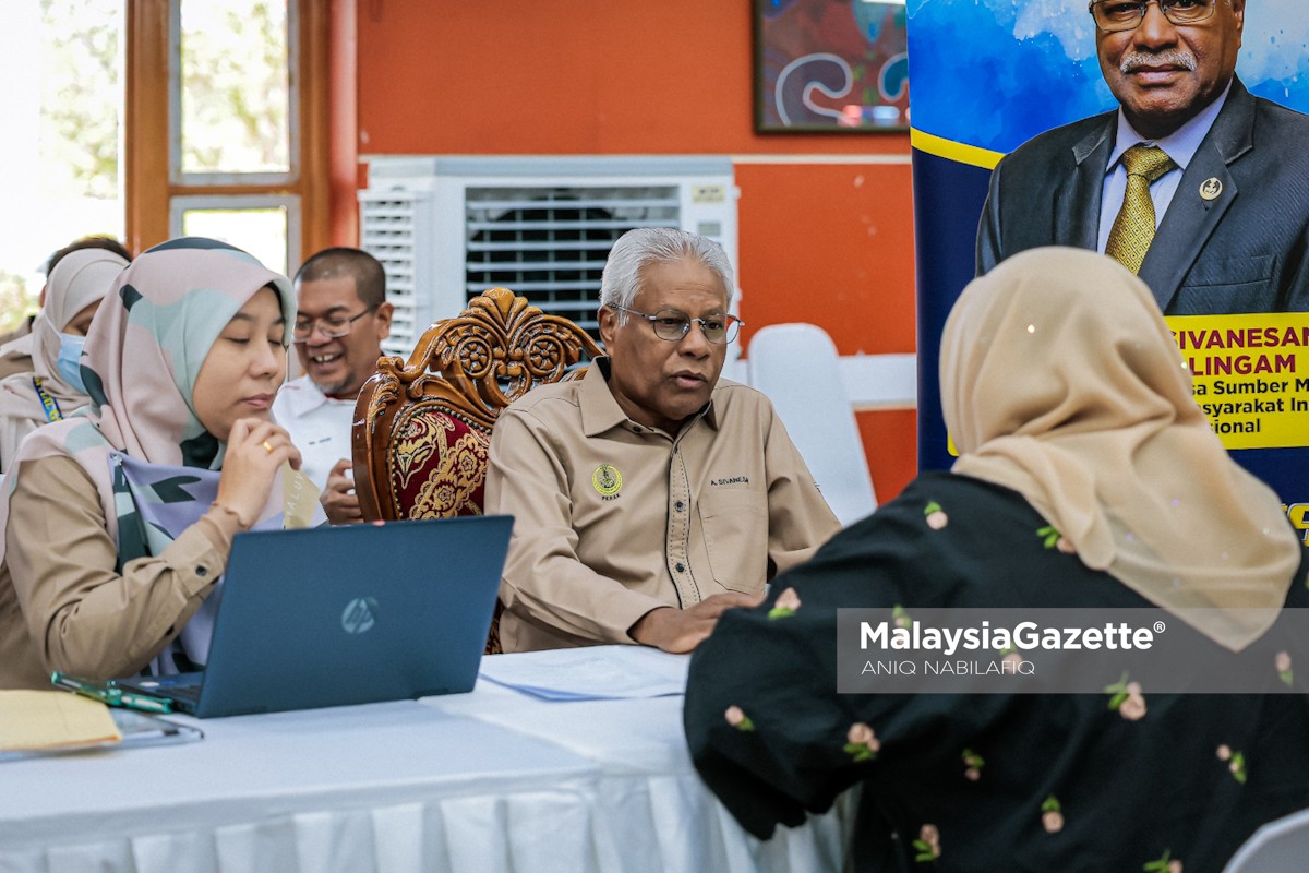 Program MESRA Hari Bertemu Pelanggan Perak Kerajaan Negeri Perak, HBP 2025, program turun padang, aduan rakyat Perak, Jualan Rahmah Perak, MRSM Lenggong