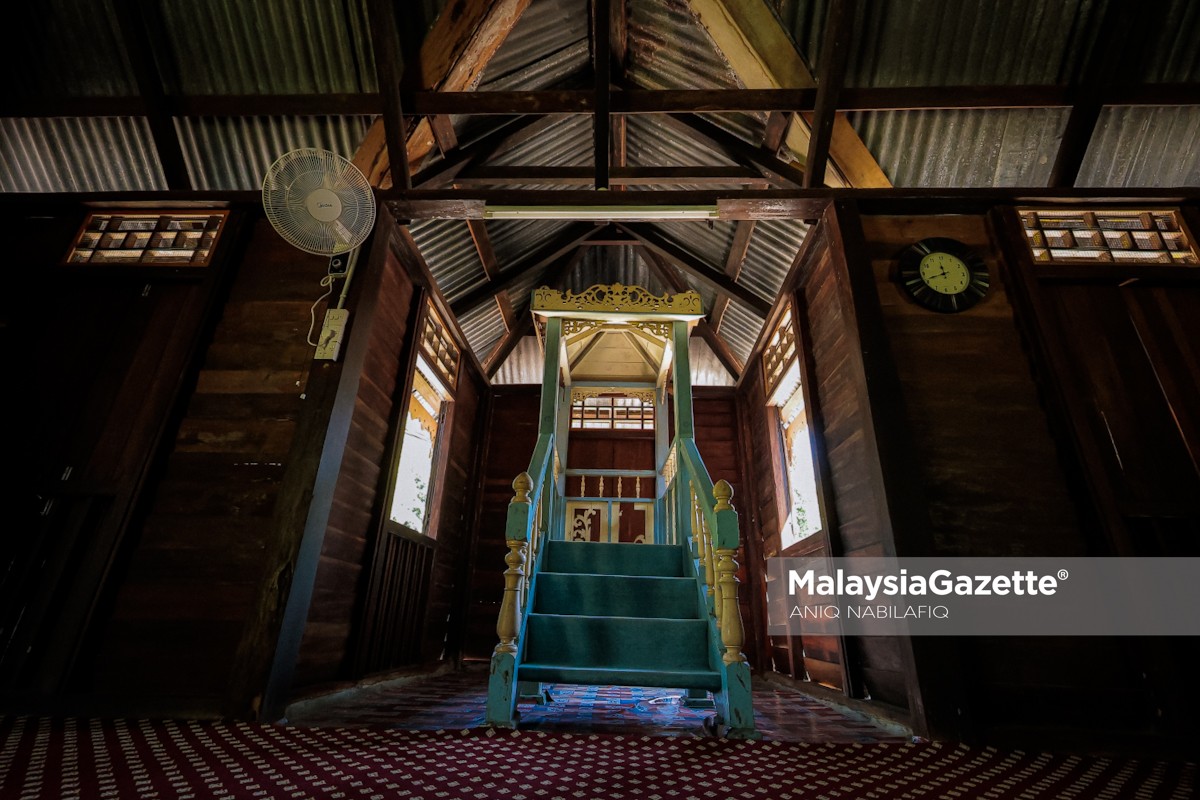Masjid Raja Kampung Chepor masjid kedua tertua Perak, masjid bersejarah di Lenggong, sejarah Islam di Perak, masjid warisan Melayu, seni bina masjid tradisional, masjid tertua di Malaysia