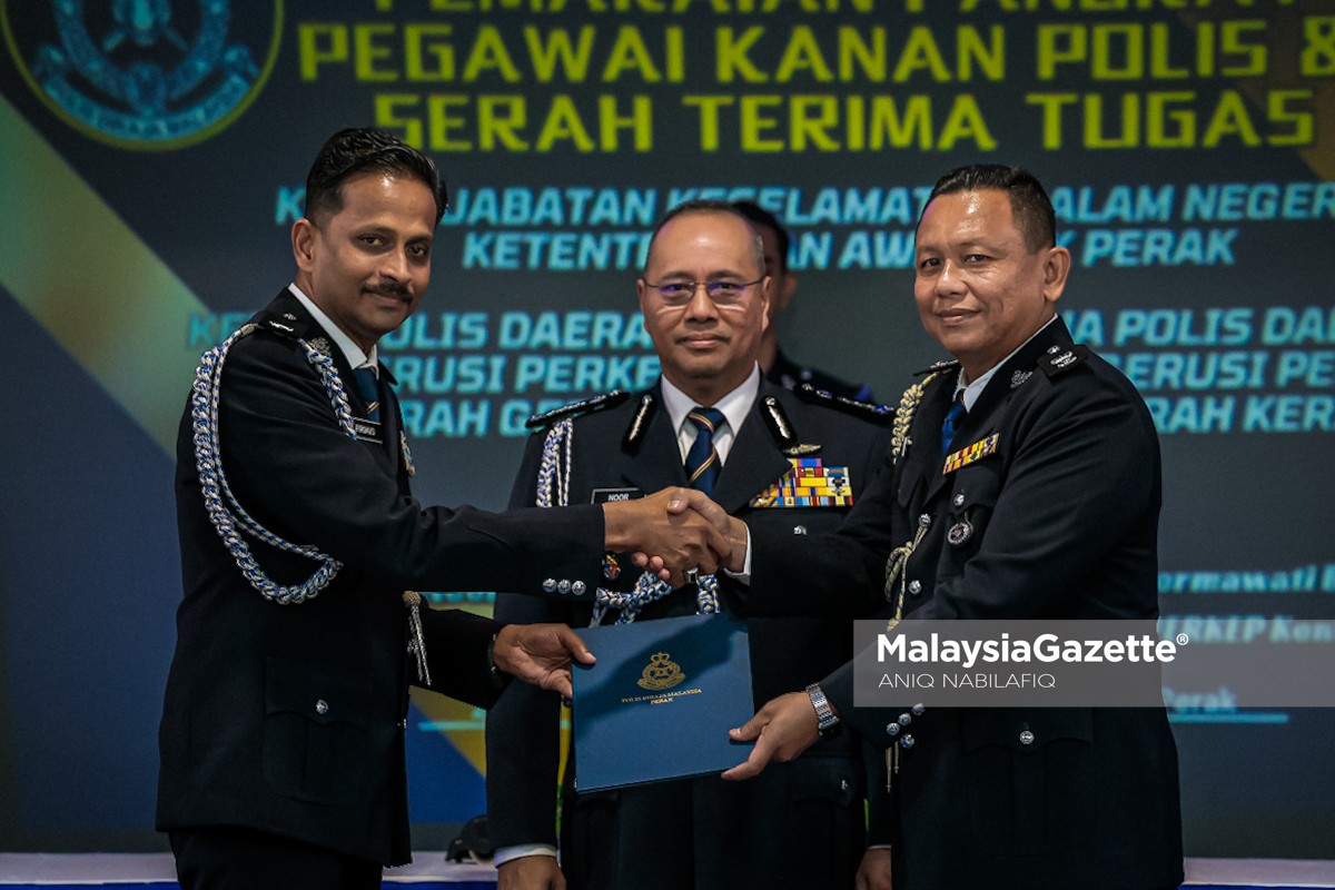 Ketua JKDNKA Perak baharu Wan Mohd. Zahari Wan Busu, pertukaran pegawai kanan polis Perak, JKDNKA Bukit Aman, Datuk Noor Hisam Nordin, pemakaian pangkat polis Perak
