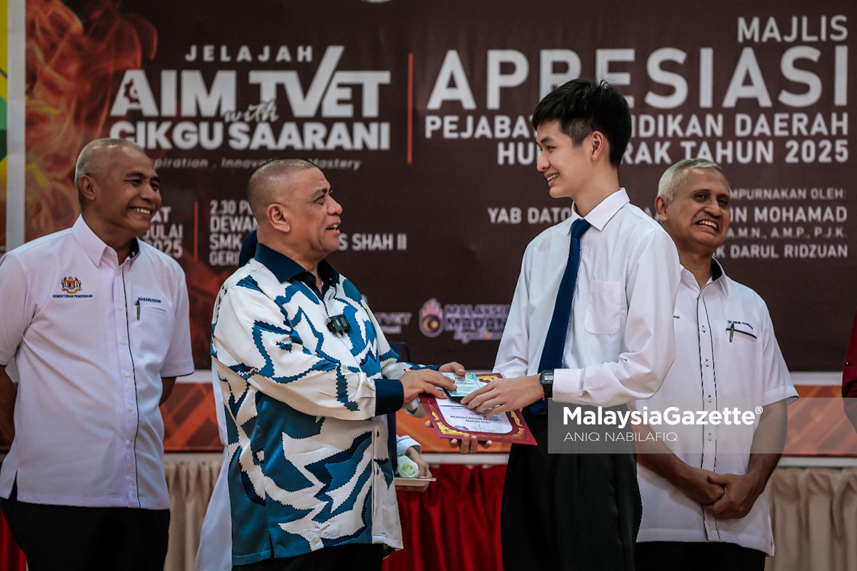 TVET khutbah Jumaat Perak TVET Perak 2025, Saarani Mohamad TVET, khutbah Jumaat TVET, peluang pendidikan TVET, AIM TVET Perak, pendidikan vokasional Perak, program PASAK Perak