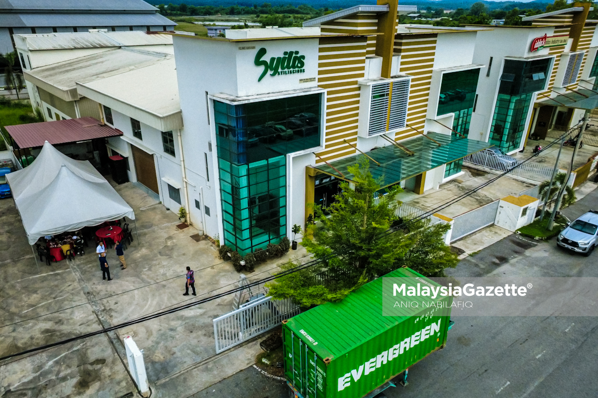 sambal nasi lemak eksport Arab Saudi produk halal Malaysia, Syilis Food Manufacturing, sambal Perak ke luar negara, usahawan Perak eksport makanan, eksport makanan halal ke Arab Saudi, Saudi Airlines menu Malaysia