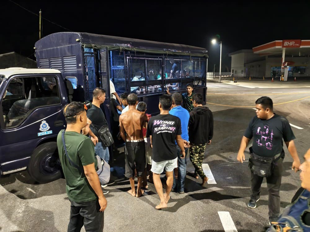 81 warga Indonesia dicekup curi sawit di Hilir Perak