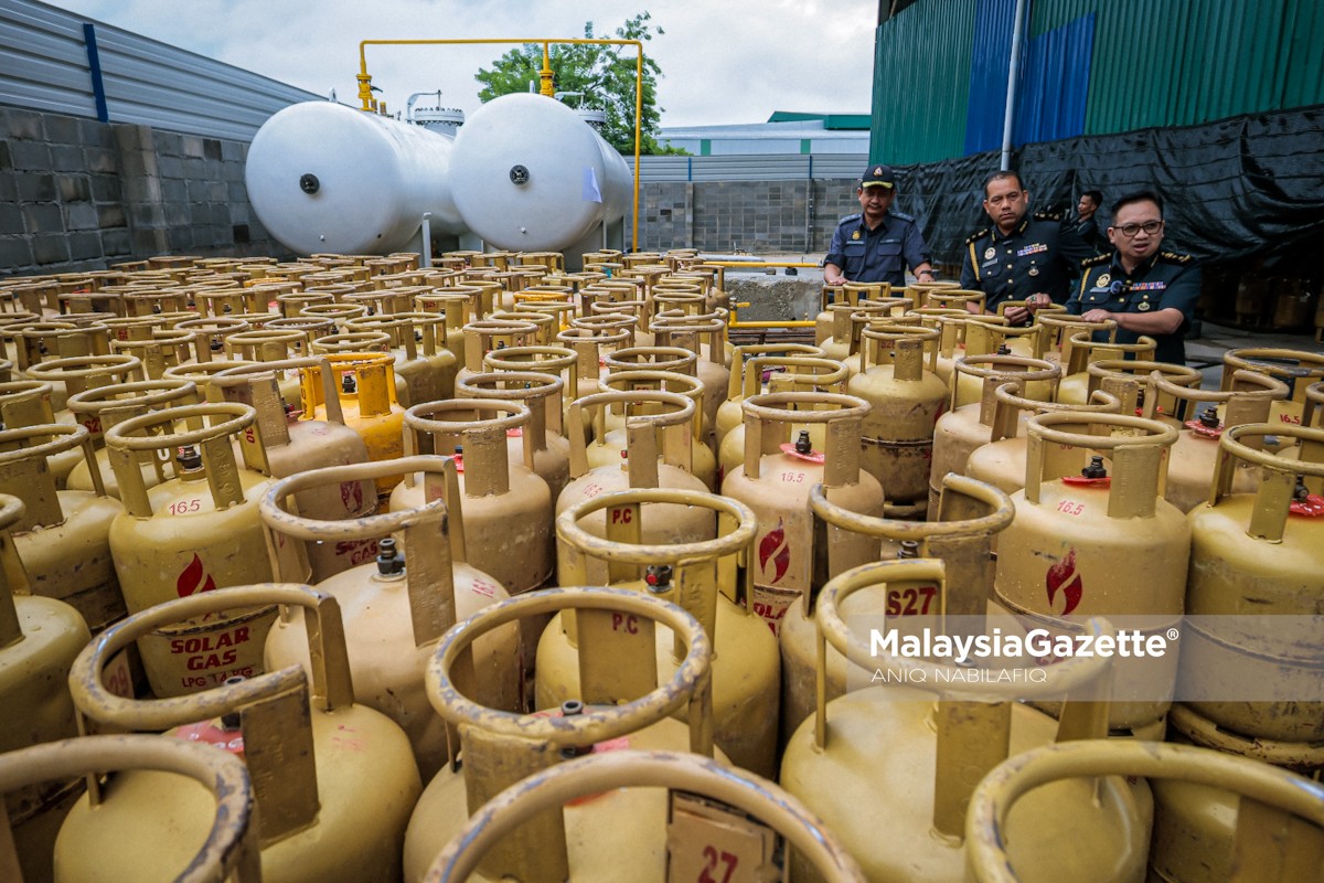KPDN Perak rampas tong gas LPG penyelewengan gas bersubsidi, stor haram LPG Perak, aktiviti decanting gas, Ops Gasak 2025, tong gas LPG subsidi, serbuan KPDN Batu Gajah, Akta Kawalan Bekalan 1961