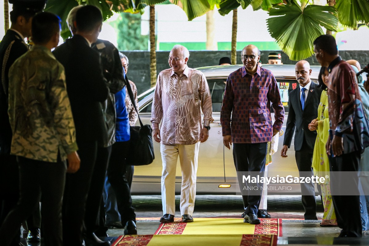 Sultan Nazrin Kejohanan Golf Tunku Canselor UM NUS Sultan Perak Sultan Nazrin, Presiden Singapura Tharman Shanmugaratnam, Kejohanan Golf UM NUS, Universiti Malaya, Universiti Nasional Singapura, hubungan akademik UM NUS, Kelab Golf Diraja Perak