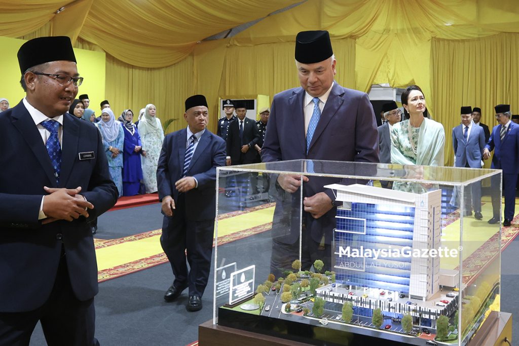 Sultan Nazrin Rasmi Menara Air Perak - MG Perak