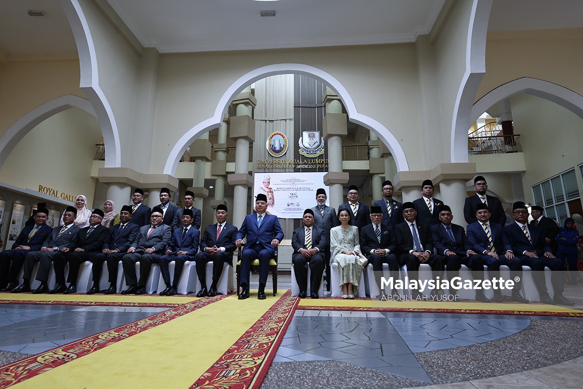 Sultan Nazrin Jubli Perak UniKL RCMP Sultan Nazrin Muizzuddin Shah, UniKL RCMP Jubli Perak, Universiti Kuala Lumpur Perak, Royal College of Medicine Perak, MARA pendidikan tinggi, Sejarah RCMP, Jubli Perak Universiti Kuala Lumpur, Blok Al-Zahrawi UniKL, perasmian buku perubatan Malaysia