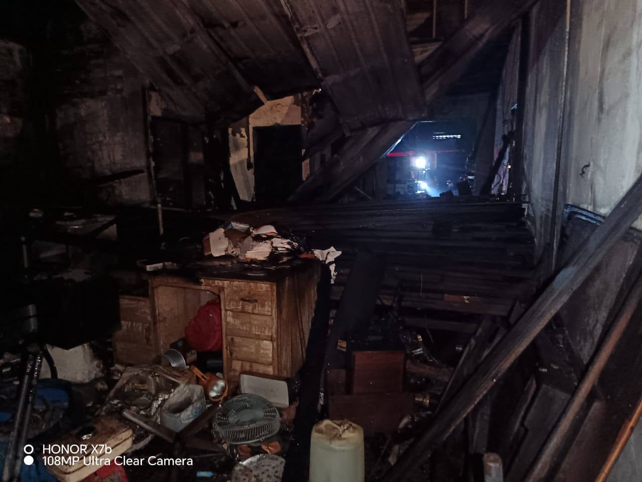 Kedai motosikal terbakar Taiping kebakaran Taiping, kebakaran rumah kedai Perak, JBPM Perak, bomba Taiping, kedai motosikal terbakar, kebakaran premis Taiping, berita kebakaran Perak