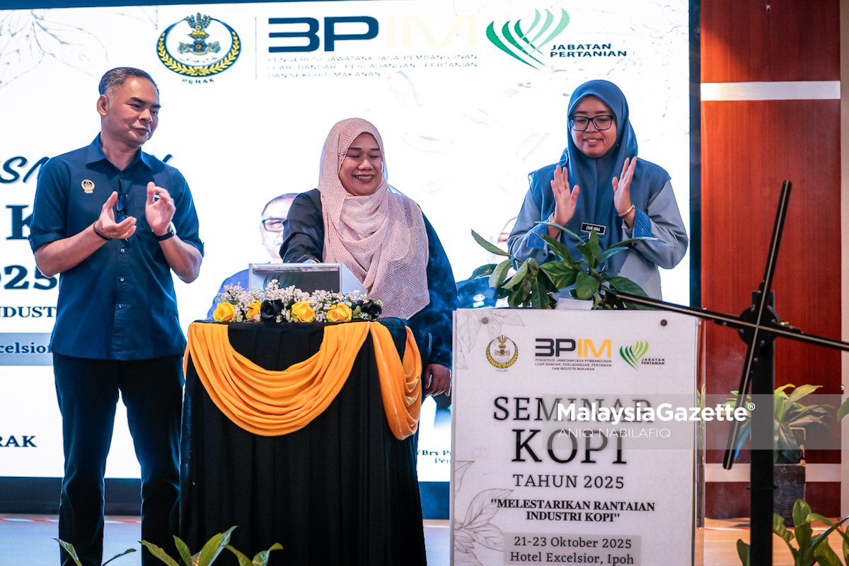 kopi Perak industri kopi Perak, tanaman kopi Liberica, pengeluaran kopi Malaysia, Norsiyenti Othman, Jabatan Pertanian Negeri Perak, Program Pembangunan Tanaman Kopi, biji kopi hijau, usahawan kopi tempatan
