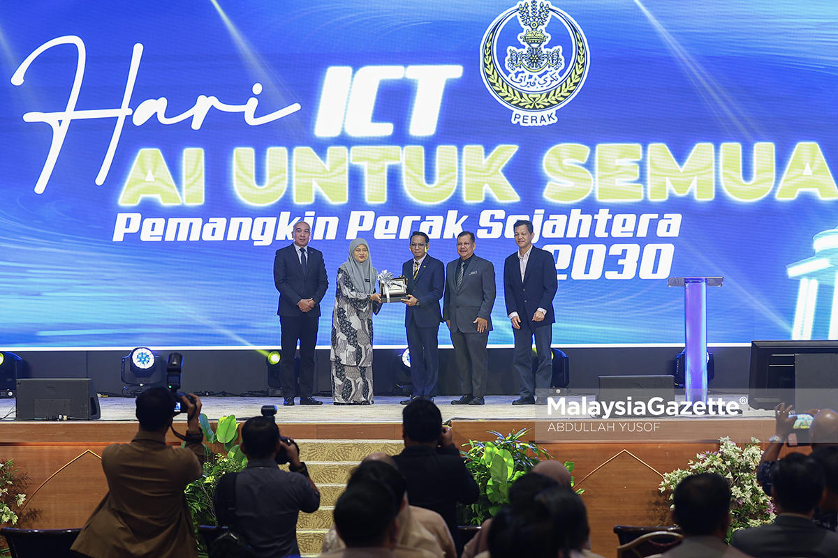 chatbot AI Perak kerajaan negeri Perak digital, inisiatif AI kerajaan negeri, Digital Perak, SUK Perak, Mohd Azlan Helmi, transformasi digital Perak, perkhidmatan dalam talian Perak, kecerdasan buatan Malaysia