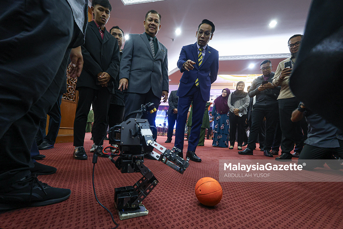 chatbot AI Perak kerajaan negeri Perak digital, inisiatif AI kerajaan negeri, Digital Perak, SUK Perak, Mohd Azlan Helmi, transformasi digital Perak, perkhidmatan dalam talian Perak, kecerdasan buatan Malaysia