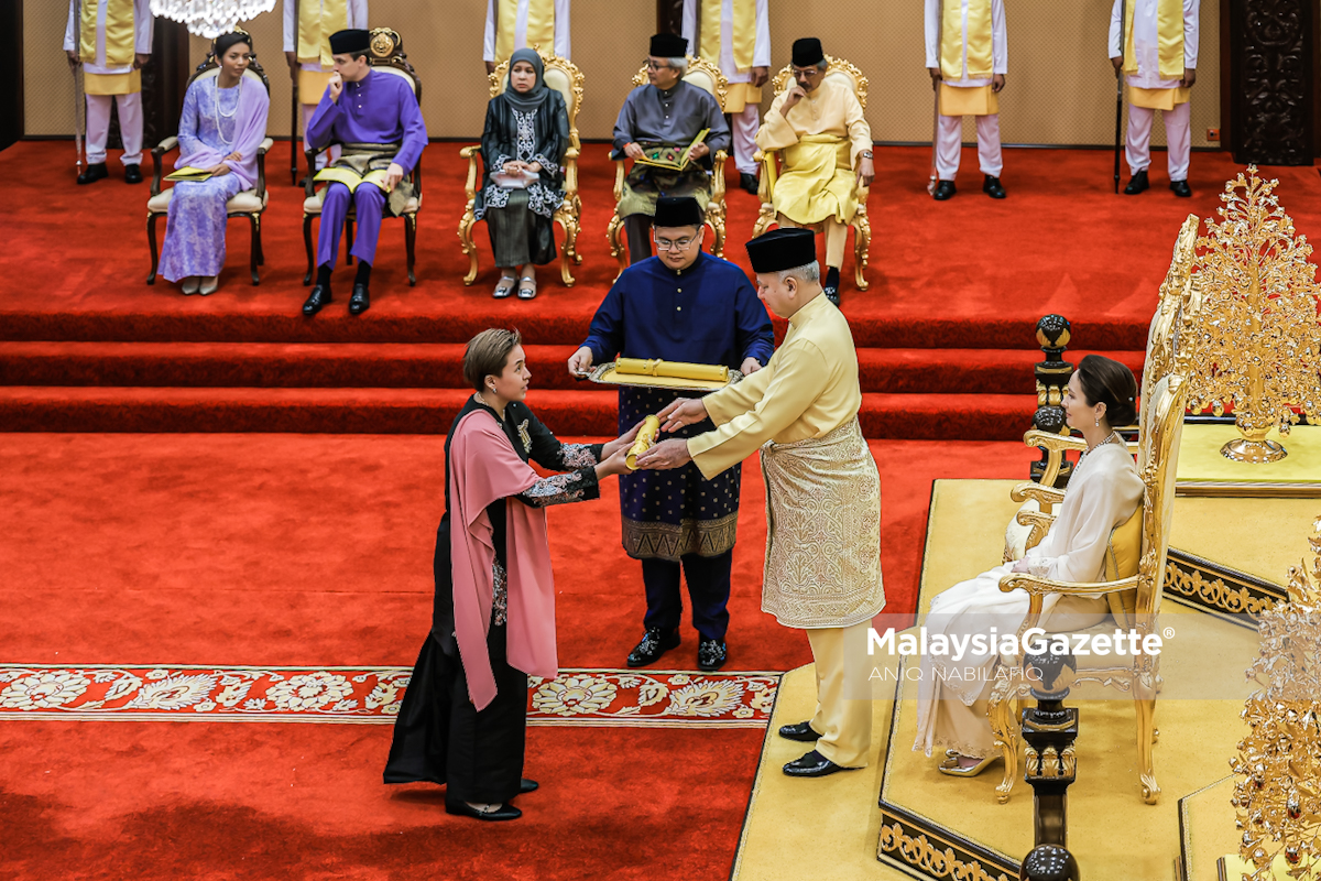 Pingat Sultan Perak Tang Jie Ee Wei Pingat Pekerti Terpilih PPT Ulang Tahun Keputeraan Sultan Perak Tang Jie Toh Ee Wei PPT Istiadat Penganugerahan Perak Kejohanan Terbuka Australia 2024 Beregu campuran badminton Malaysia Kejohanan Badminton Dunia Paris