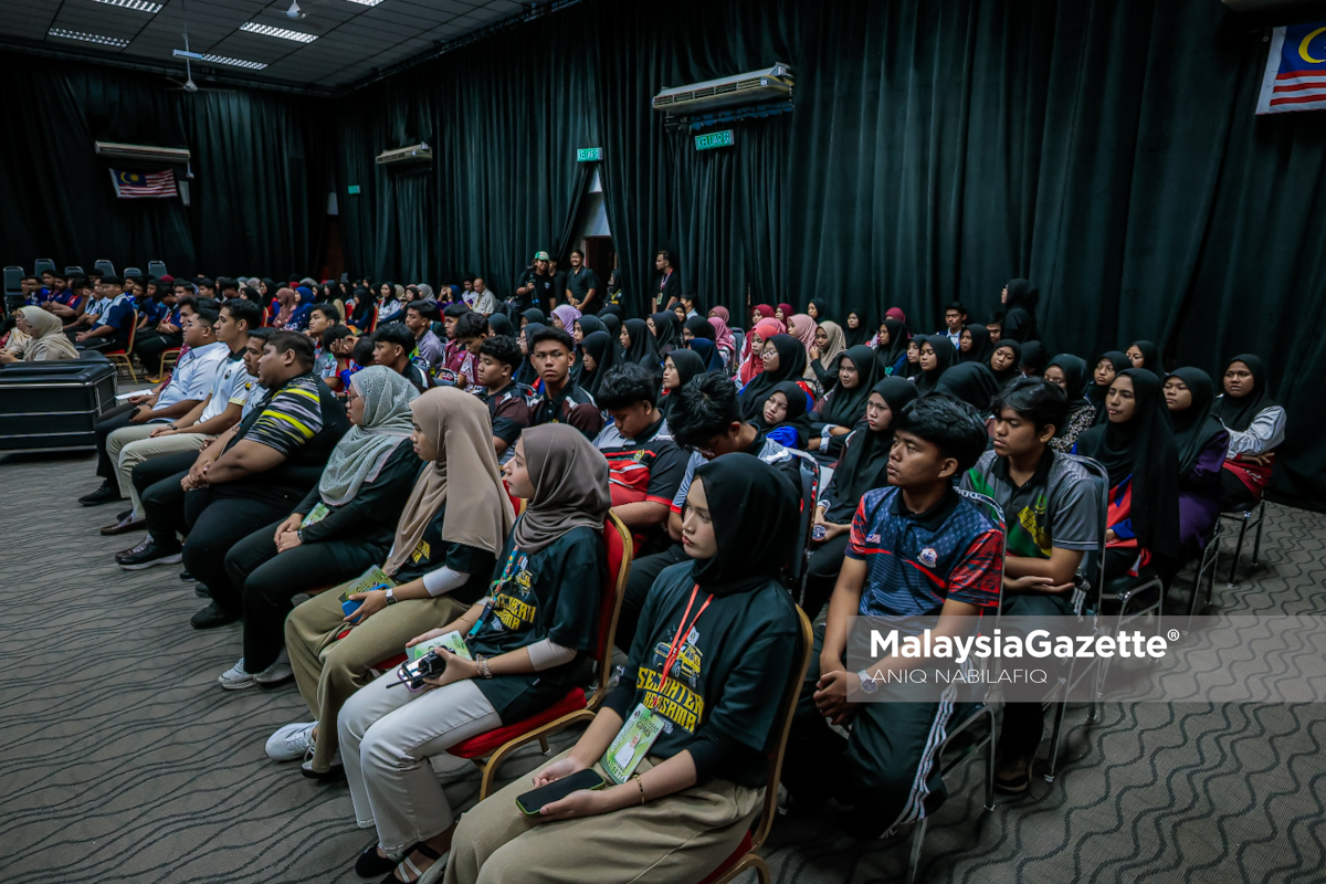 jati diri remaja Perak isu sosial remaja Perak Program Remaja Hebat Perak pembentukan sahsiah remaja Salbiah Mohamed remaja gejala sosial remaja pembangunan belia Perak