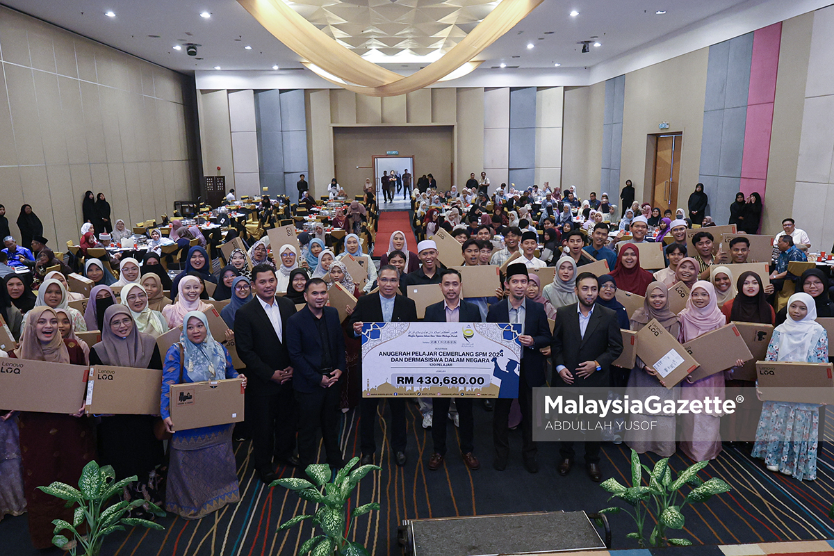 Anak yatim piatu jadi pakar jantung Muhamad Assuwad Mohamad Yusof pelajar asnaf Perak MAIPk bantuan pendidikan Skim Biasiswa Pelajaran Baitulmal kisah inspirasi SPM cita-cita pakar jantung pelajar USIM Syariah MAIPk Dermasiswa Profesional