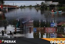 MGPerak: Tinjauan Banjir Sekitar Teluk Intan Banjir Teluk Intan Perak Padang Tembak, Kampung Selabak, Jalan Teluk Intan - Bidor