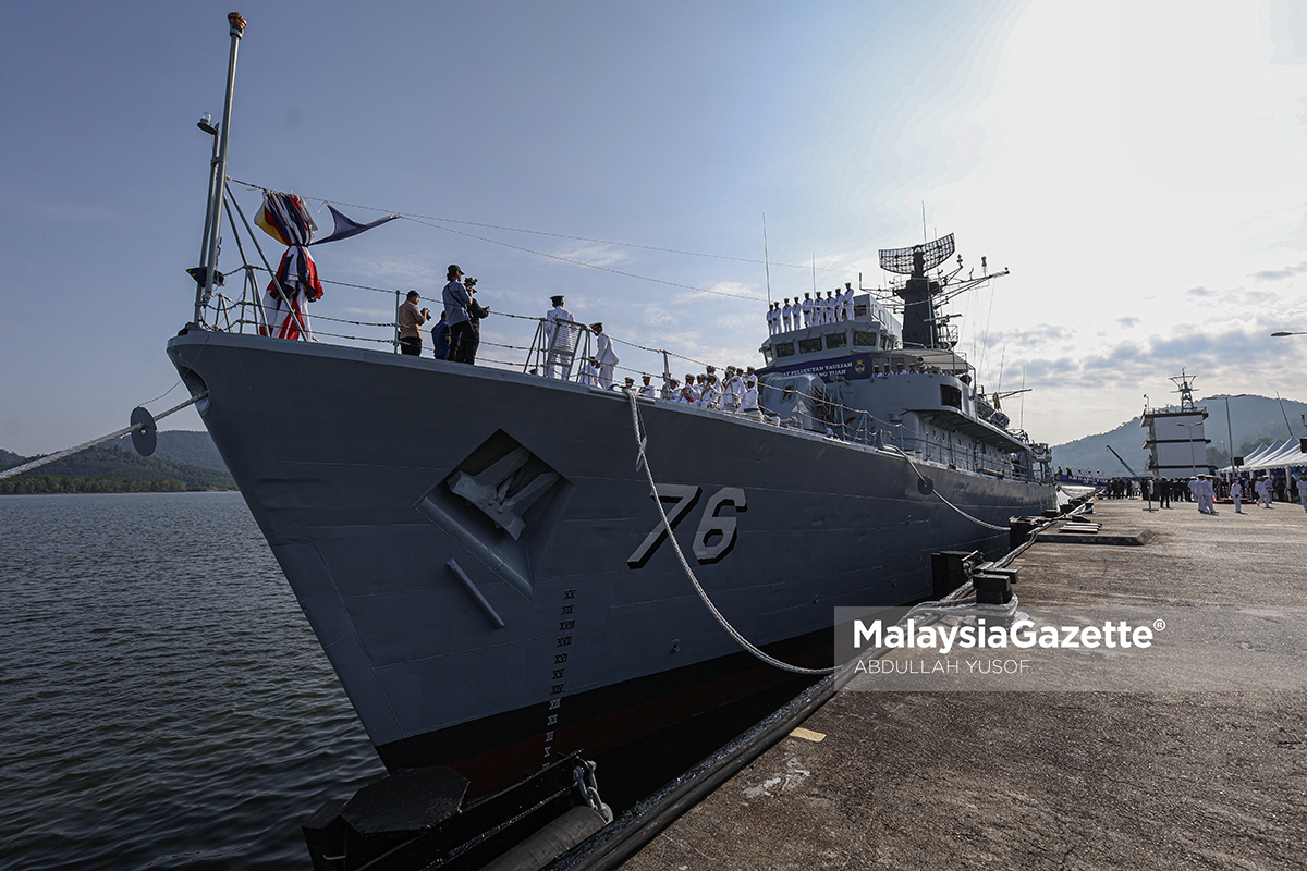 Pelucutan tauliah KD Hang Tuah KD Hang Tuah TLDM Kapal Diraja Hang Tuah KD Hang Tuah dilucut tauliah TLDM Lumut Sejarah KD Hang Tuah Program Transformasi 15 ke 5 TLDM