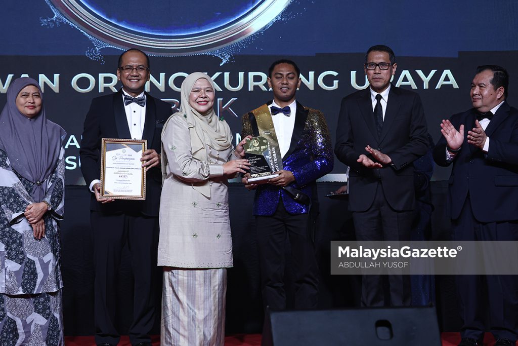 Khairruddin bangkit setelah hilang penglihatan, kini usahawan pusat urutan, refleksologi