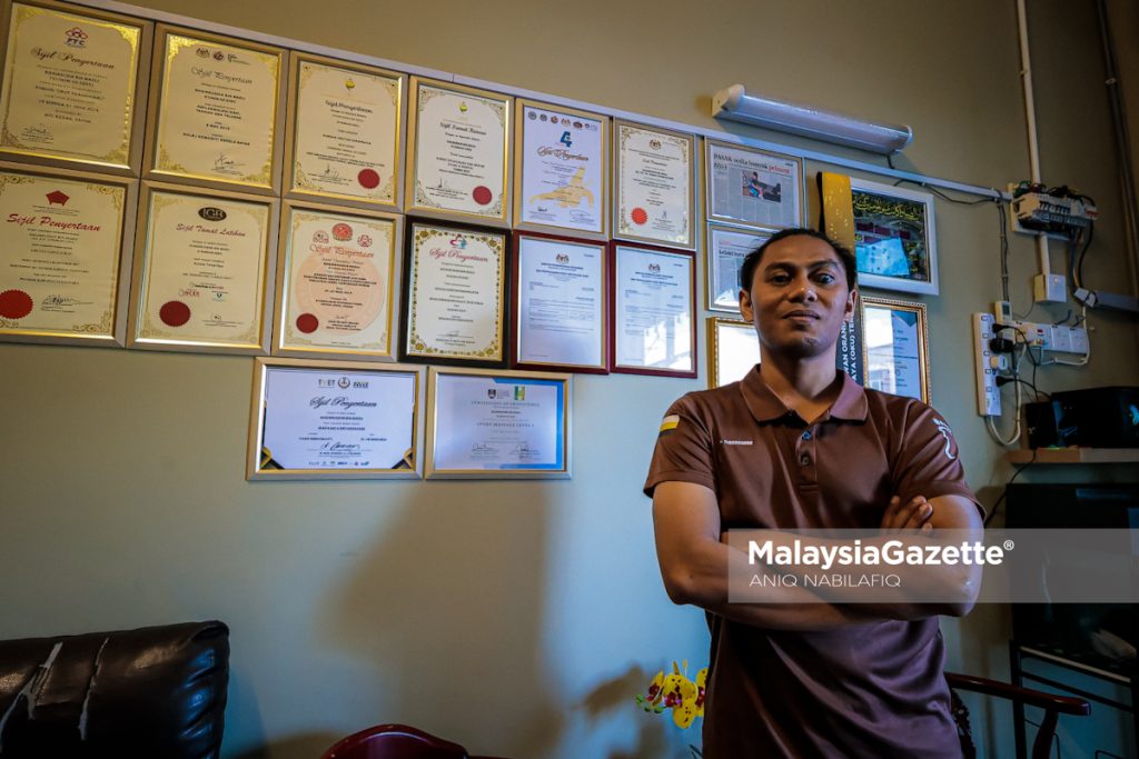 Khairruddin bangkit setelah hilang penglihatan, kini usahawan pusat urutan, refleksologi