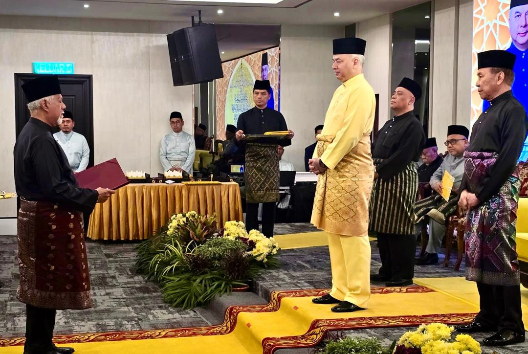 Sultan Nazrin terima zakat perniagaan RM18.40 juta zakat perniagaan di Perak Zakat Perak Al Ridzuan ZAPAR MAIPk terima zakat korporat Sultan Perak terima zakat zakat syarikat korporat Perak